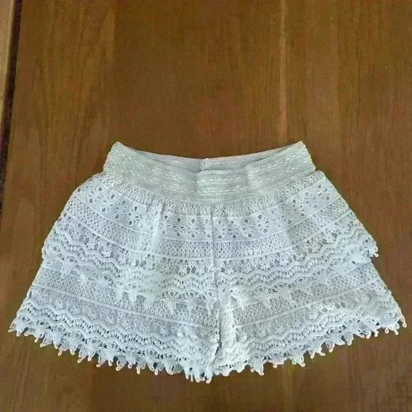 Limonata Lace Shorts - Picture 1 of 3